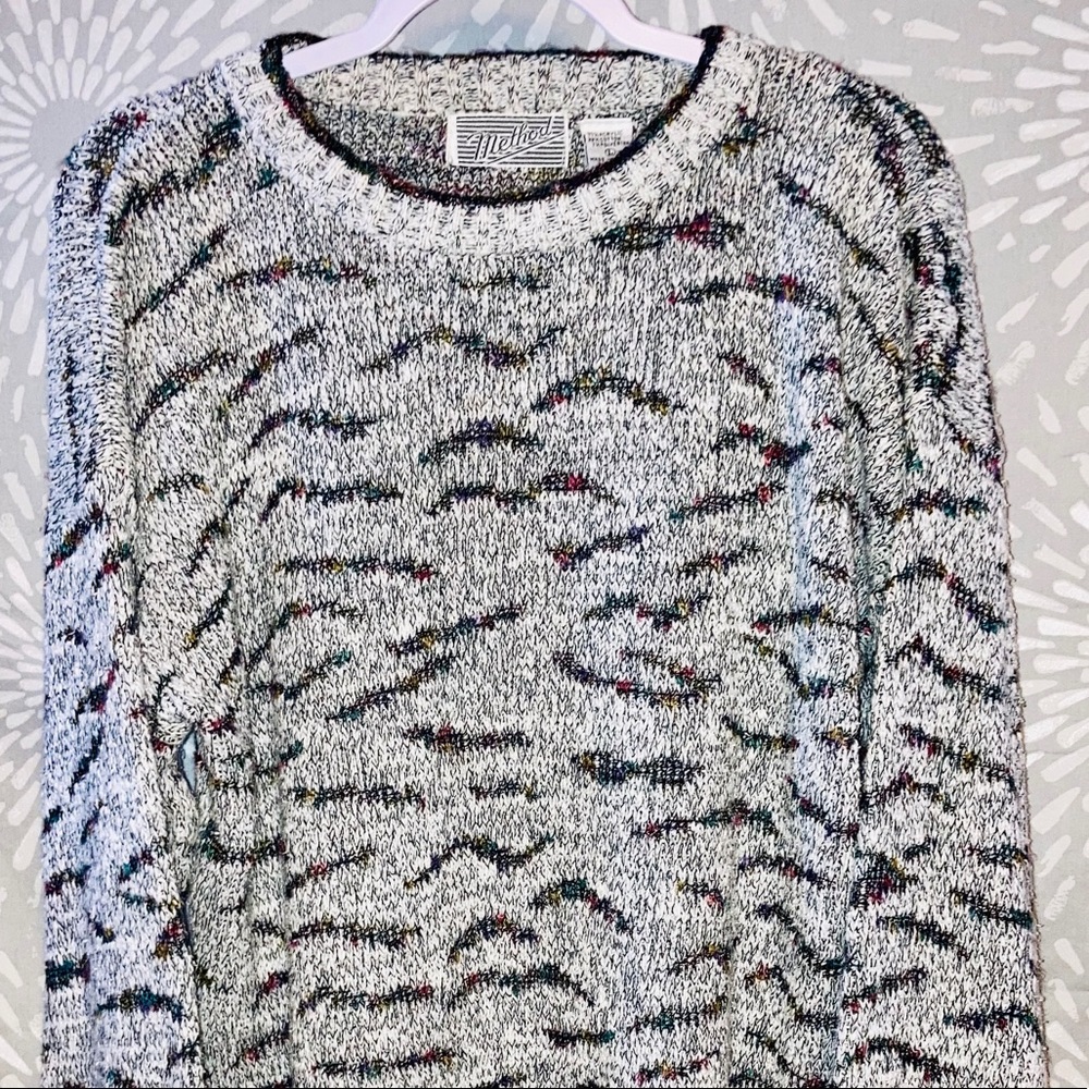 Method size Large Rainbow Knit Sweater